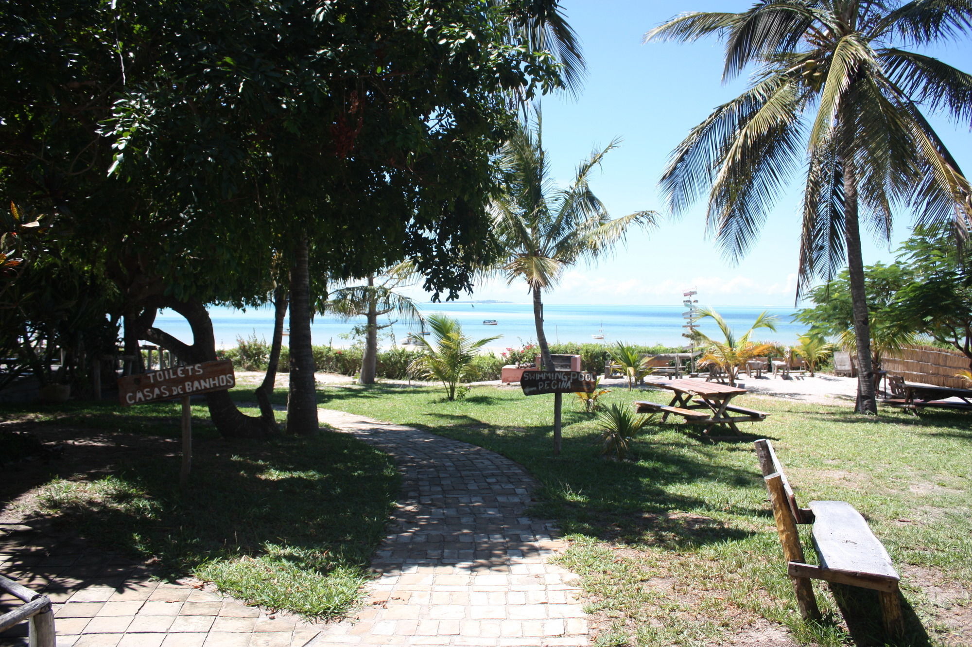 Baobab Beach Lodge And Backpackers 维兰库卢什 外观 照片