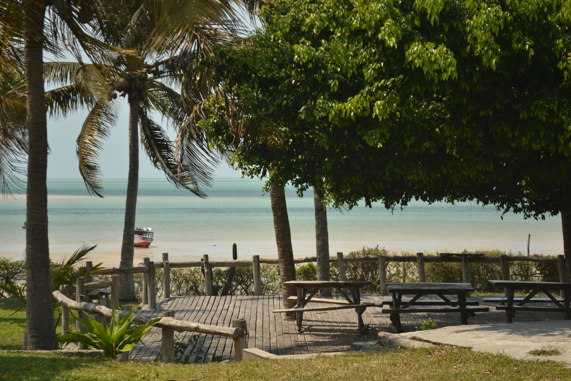 Baobab Beach Lodge And Backpackers 维兰库卢什 外观 照片